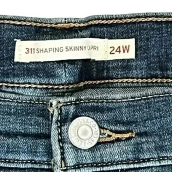 NEW Levi’s‎ 311 Shaping Skinny Capri Dark Wash Women’s 24W NWT - Picture 6 of 12